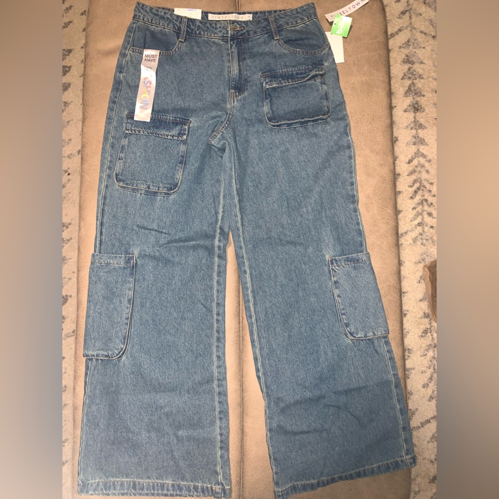 Tinseltown Juniors Low Rise Cargo Jeans - NWT - Size 9 - Picture 2 of 5